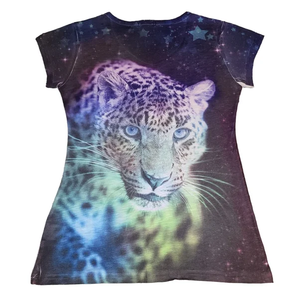 Sweet Gisele Leopard Print V-neck Fitted Tee - Picture 3 of 11